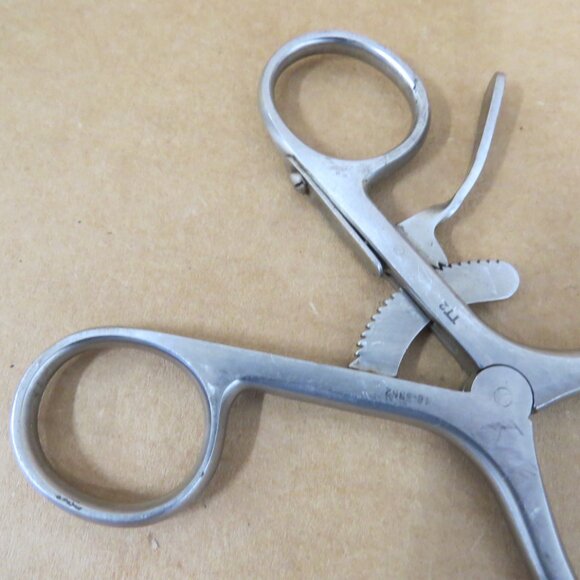 Pilling Surgical 3 X 4 Weitlaner Retractor 16-5352 Germany Stainless Steel - Picture 5 of 6